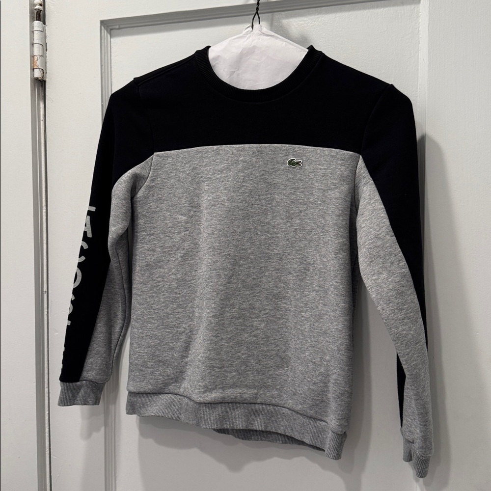 Lacoste boy’s Black and Gray Crewneck sweatshirt size 10